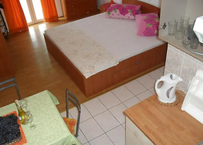 With Parking Space Orebic, Peljesac - 648 Apartment *